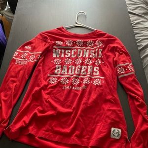 VS PINK Wisconsin badger Christmas tee